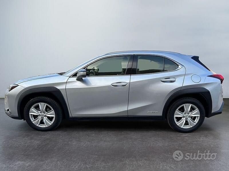 Usata Lexus UX Business Edition 183 CV (134 kW) 2022 SUV