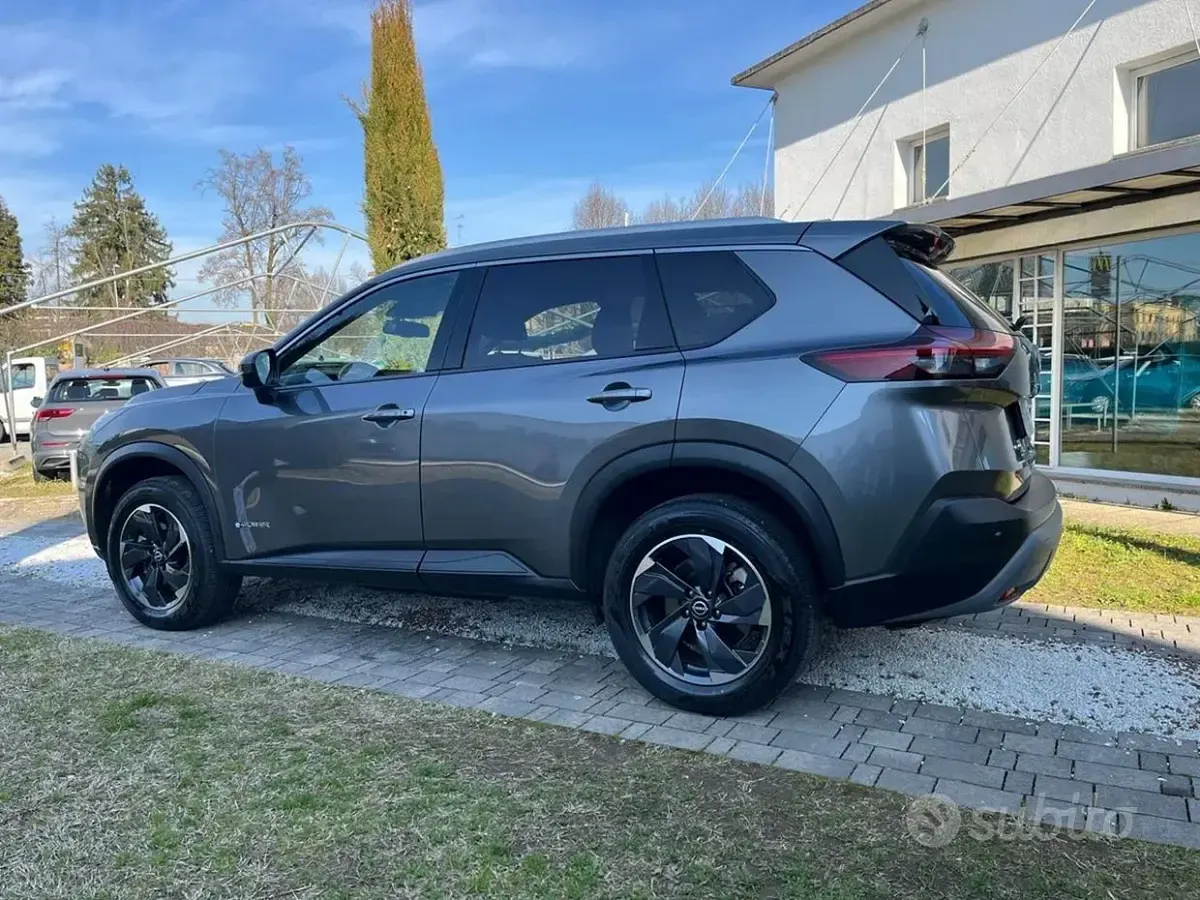 Gebraucht Nissan X-Trail N-Connecta 158 PS (116 kW) 2025 Grau SUV