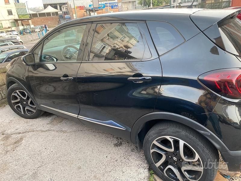 Usata Renault Captur 90 CV (66 kW) 2015 Nero SUV