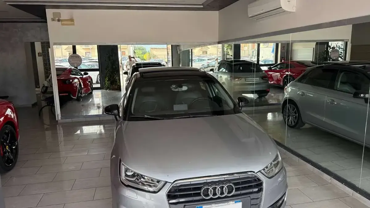 Usata Audi A1 Sportback Sport 90 CV (66 kW) 2015 Argento Utilitaria