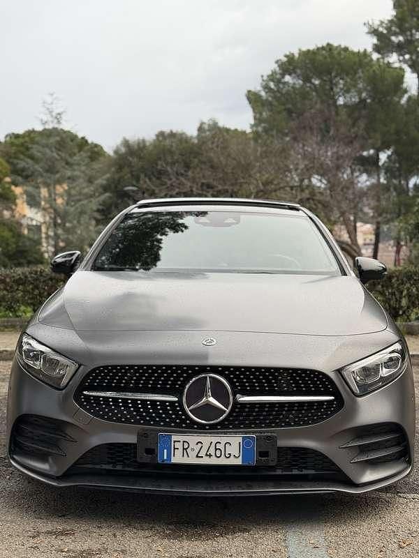 Usata Mercedes A180 Premium 116 CV (85 kW) 2018 Grigio Berlina