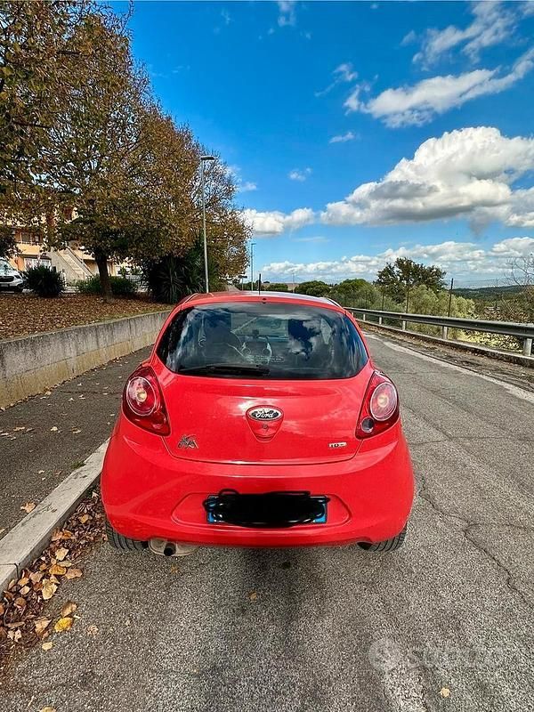 Usata Ford Ka 75 CV (55 kW) 2008 Rosso Berlina