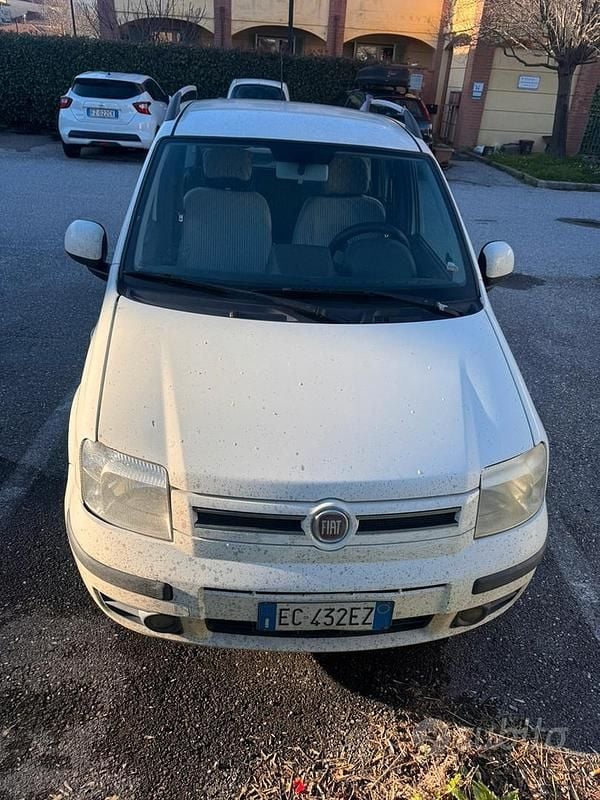 Bianco Usata 2010 Fiat Panda Utilitaria | 1500 € (Super prezzo) - Immagine 1/4