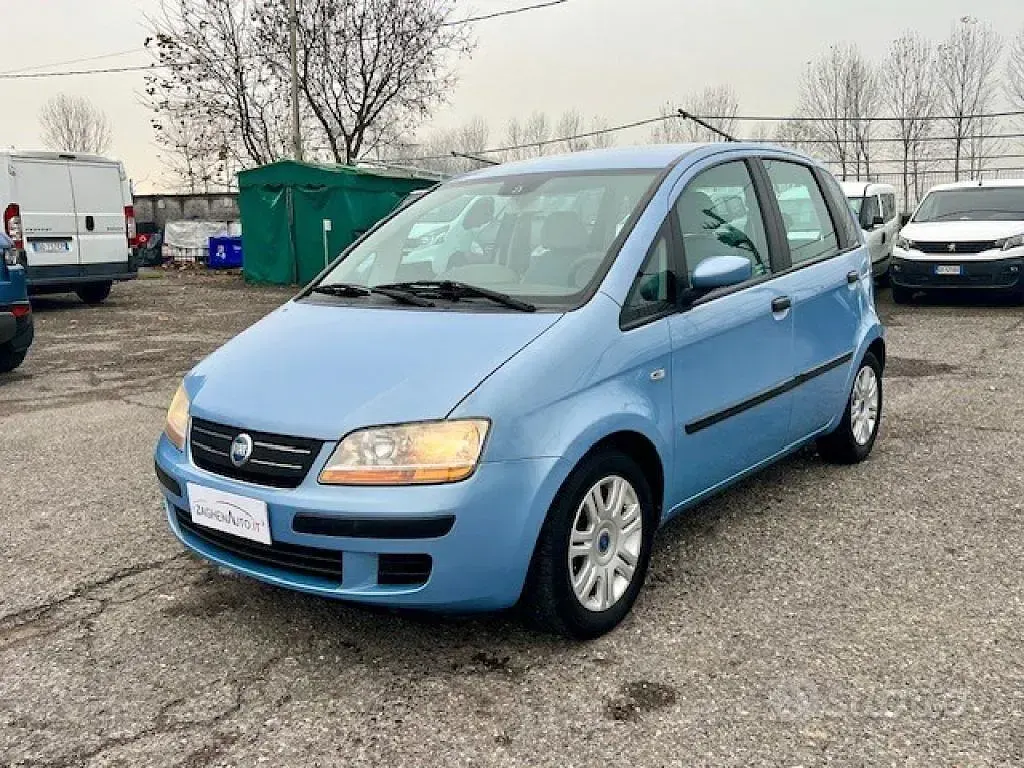 Usata Fiat Idea Dynamic 95 CV (69 kW) 2003 Azzurro Monovolume