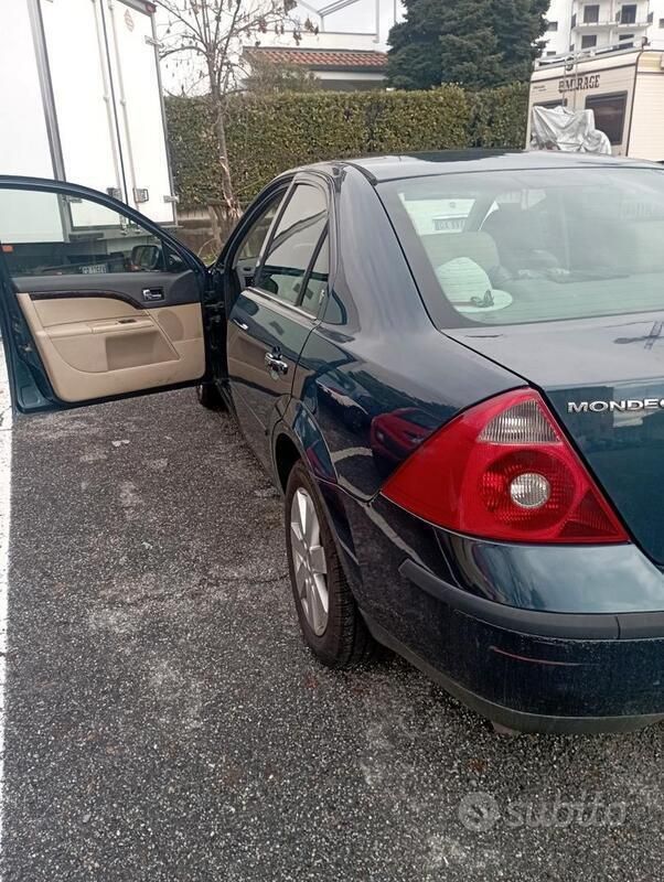 Begagnad Ford Mondeo 2004 Sedan