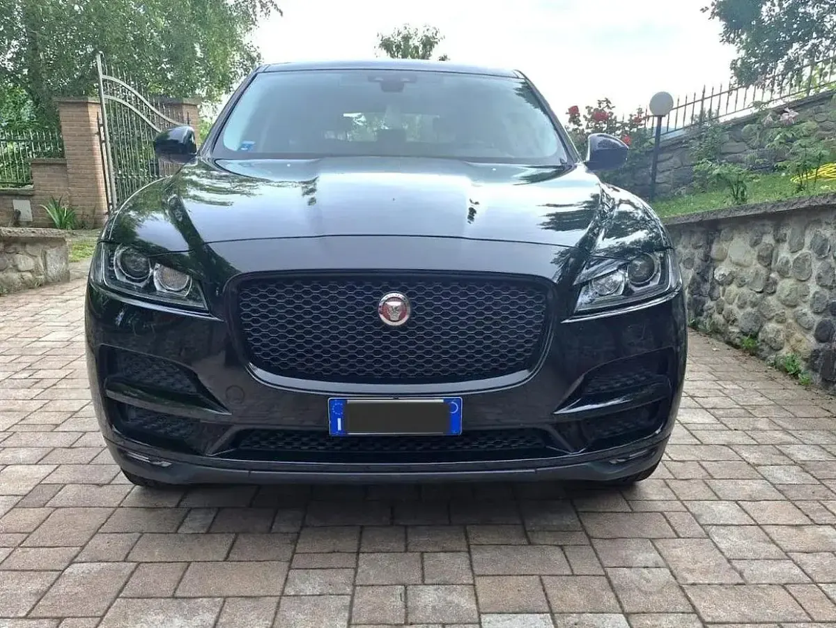Usata Jaguar F-Pace Prestige 179 CV (131 kW) 2018 Nero SUV