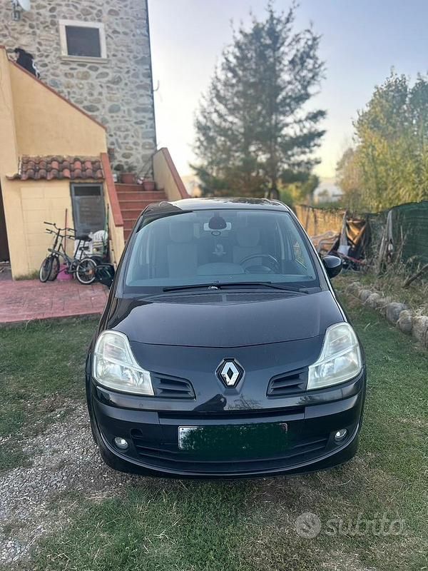 Usata Renault Modus 106 CV (77 kW) 2009 Nero Monovolume