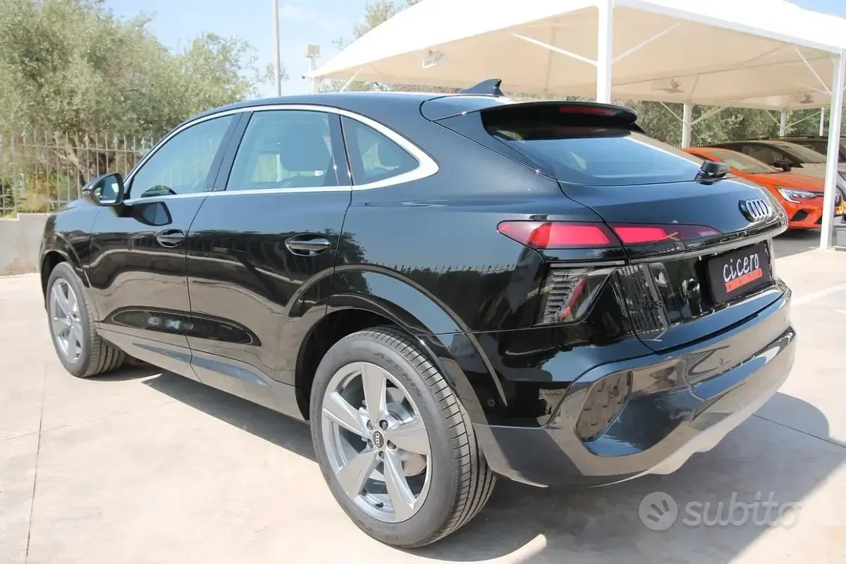 Nuova Audi Q3 Sportback Advanced Plus 150 CV (110 kW) 2026 Nero mythos SUV