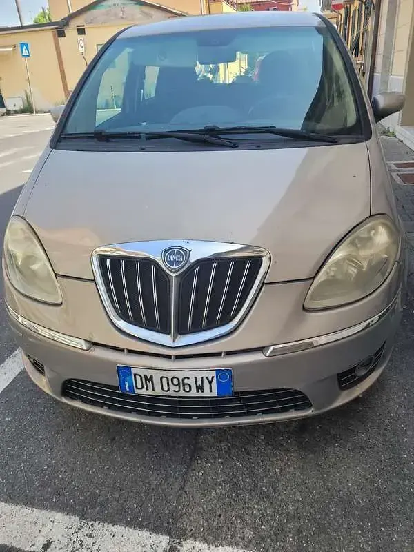 Usata Lancia Musa 101 CV (74 kW) 2008 Monovolume