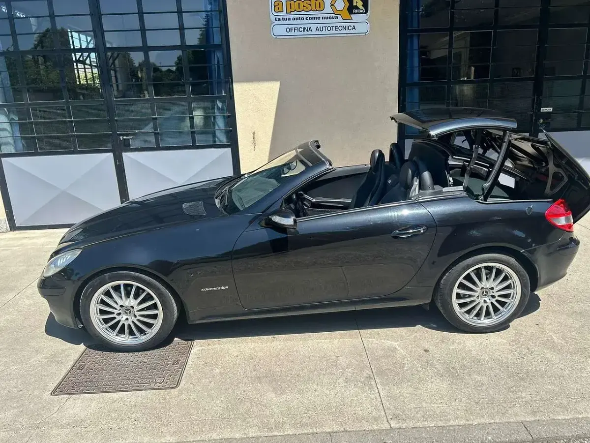 Usata Mercedes SLK200 163 CV (119 kW) 2004 Nero Cabrio