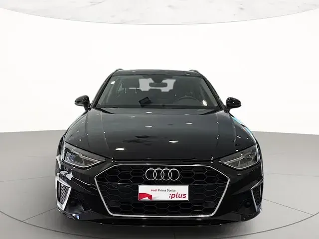 Usata Audi A4 S-Line 136 CV (100 kW) 2020 Nero mito metallizzato Station wagon