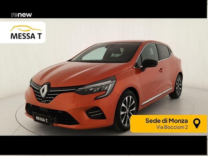 Käytetty Renault Clio V Intens 101 HP (74 kW) 2022 Sedan