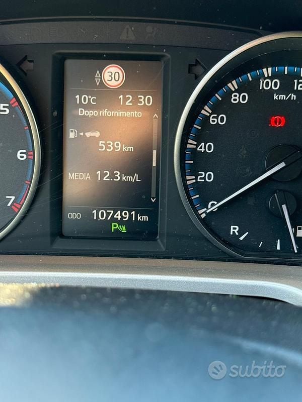 Usata Toyota RAV4 Lounge 143 CV (105 kW) 2017 SUV