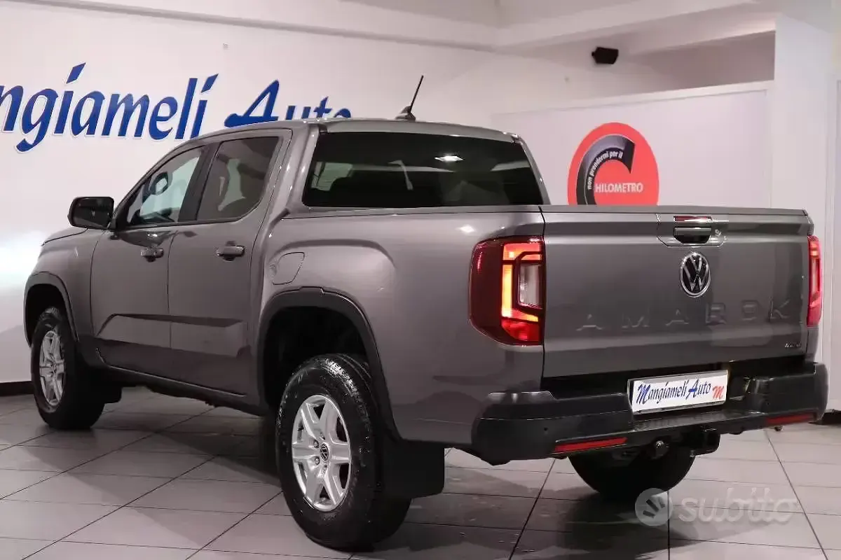 Usata VW Amarok Life 205 CV (150 kW) 2024 Grigio Pick-up