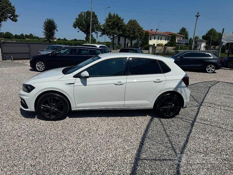 Usata VW Polo R-line 80 CV (58 kW) 2021 Bianco Utilitaria