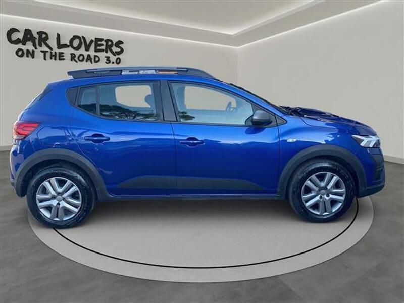 Usata Dacia Sandero Comfort 101 CV (74 kW) 2023 Blu scuro Utilitaria