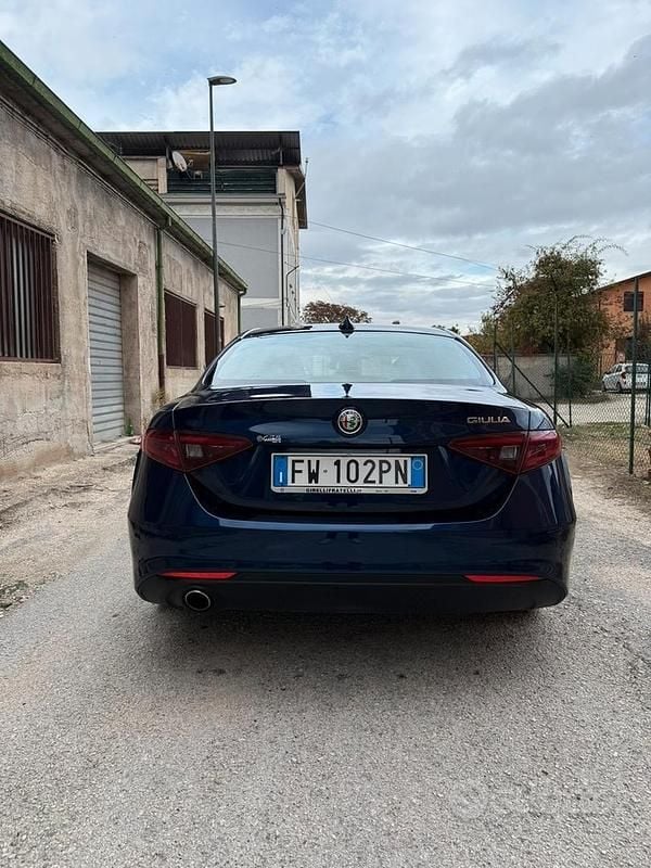 Usata Alfa Romeo Giulia Super 160 CV (117 kW) 2019 Blu Berlina
