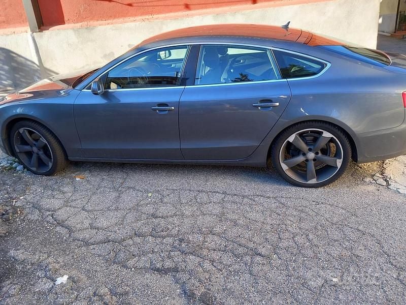 Begagnad Audi A5 2012 Grå Sportkupé