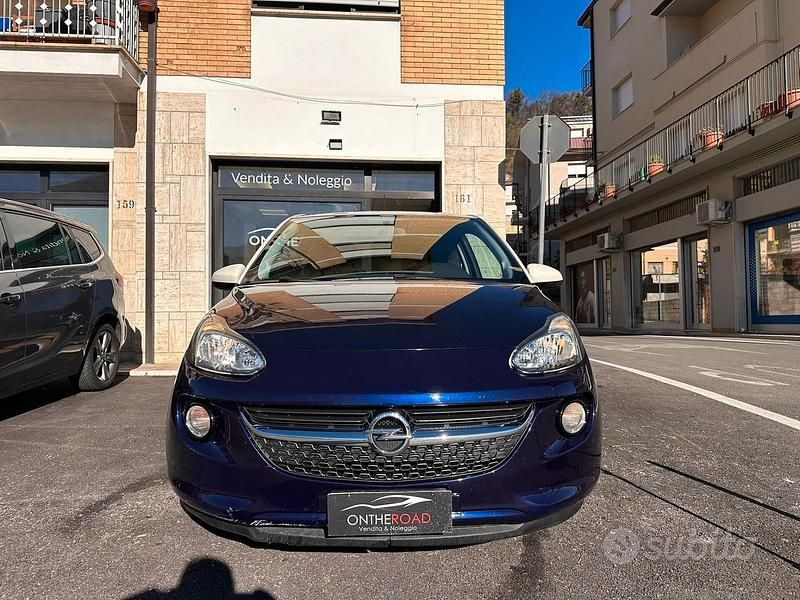 Viola Usata 2016 Opel Adam Due volumi | 7000 € (Cara) - Immagine 1/4