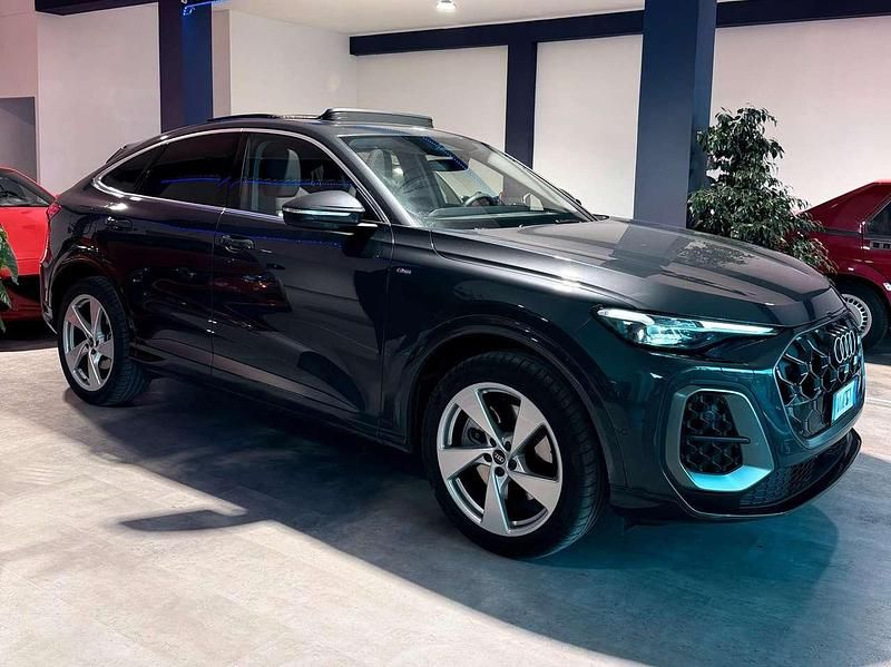 Begagnad Audi Q5 Sportback S-Line 204 HK (150 kW) 2025 Grå SUV