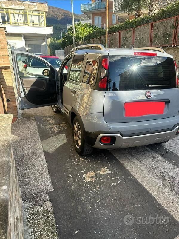 Usata 2018 Fiat Panda Cross Cross Utilitaria | 12.000 € - Immagine 1/4