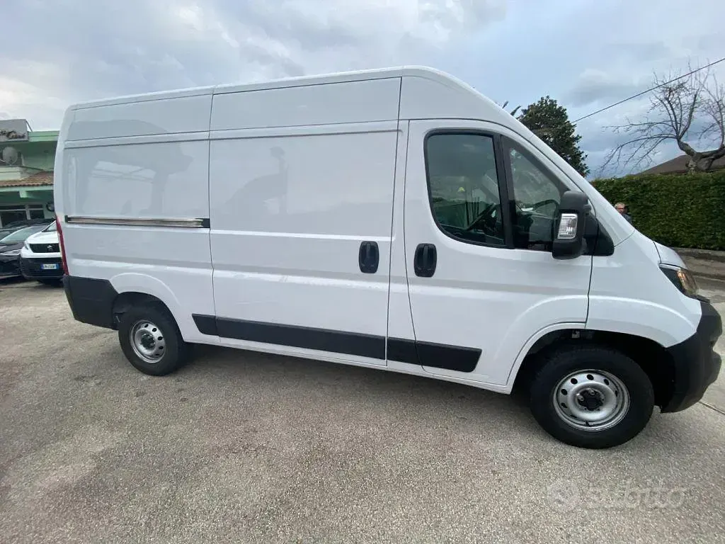Usata Fiat Ducato 140 CV (102 kW) 2023 Bianco Furgone