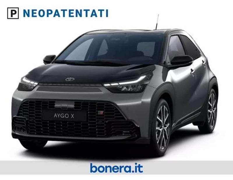 Storm grey & black Nuova 2026 Toyota Aygo X Sport SUV | 23.400 € (Buon prezzo) - Immagine 1/4