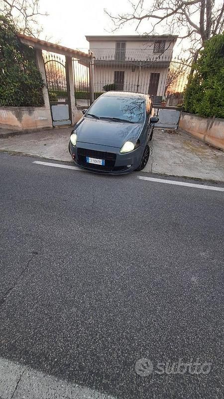 Usata Fiat Grande Punto 90 CV (66 kW) 2006 Grigio Utilitaria