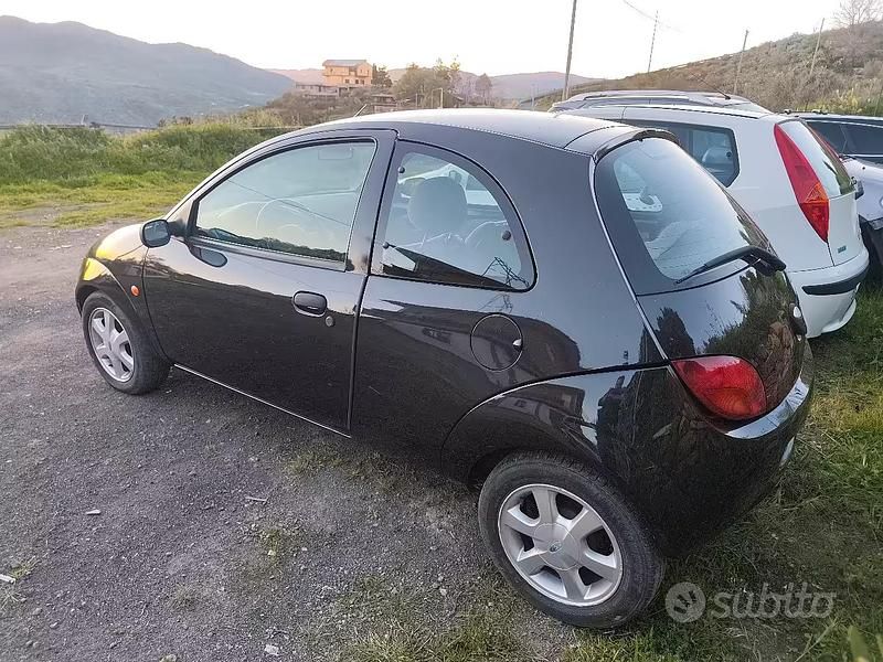 Usata Ford Ka 60 CV (44 kW) 1999 Nero Utilitaria