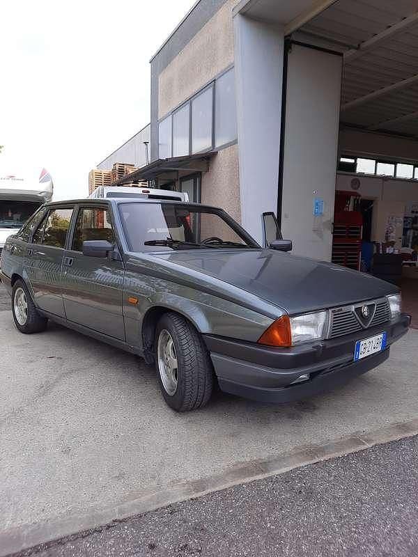 Usata Alfa Romeo 75 120 CV (88 kW) 1986 Berlina