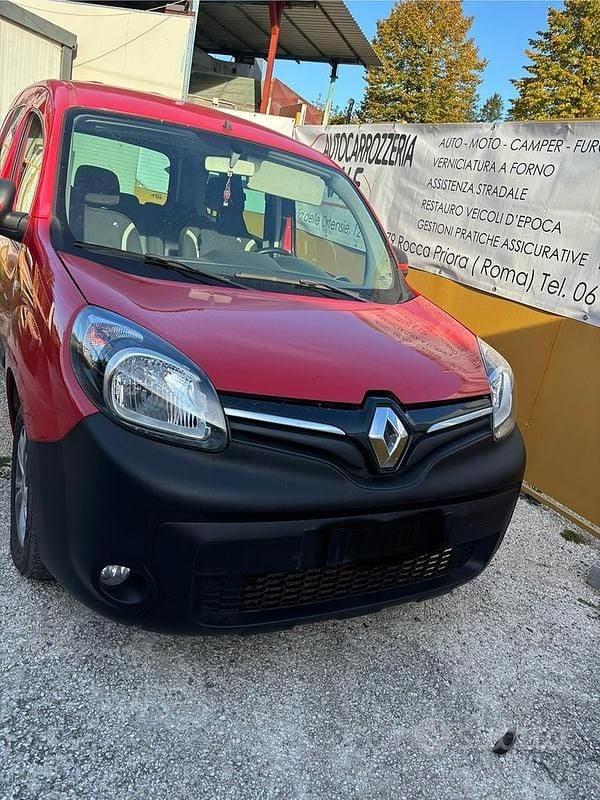 Usata Renault Kangoo 110 CV (80 kW) 2016 Rosso Berlina