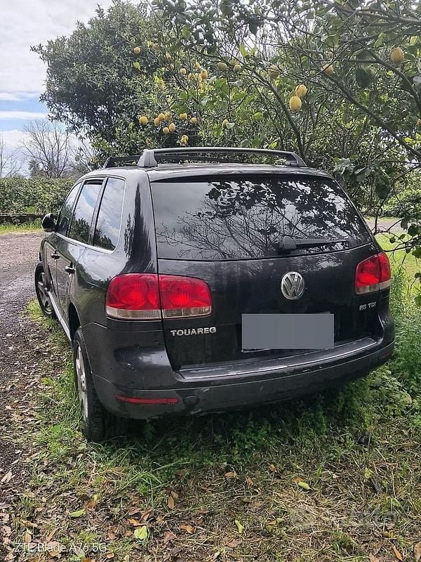 Usata VW Touareg 174 CV (127 kW) 2005 Nero SUV