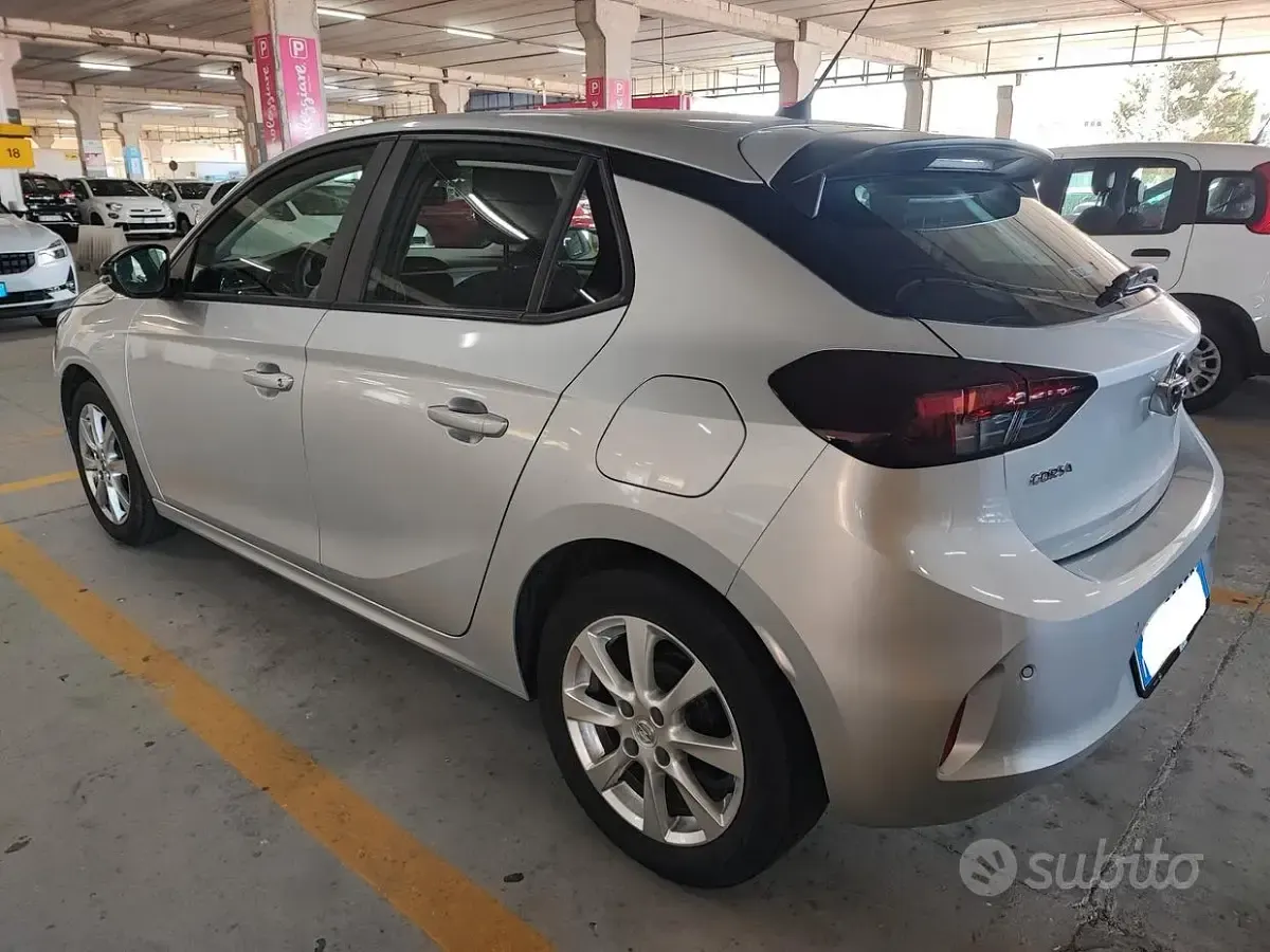 Usata Opel Corsa Elegance 75 CV (55 kW) 2022 Grigio Utilitaria