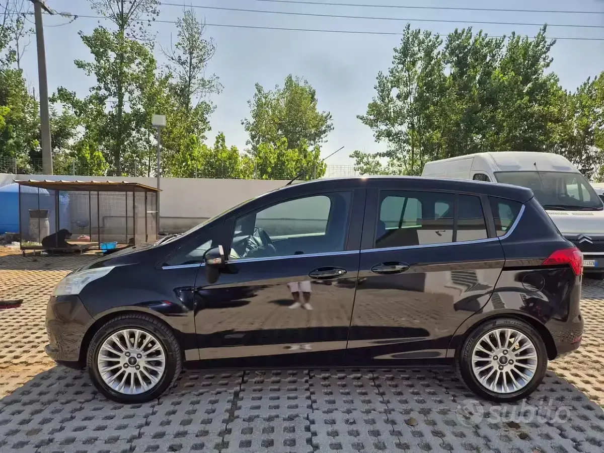 Usata Ford B-MAX Titanium 90 CV (66 kW) 2014 Nero Monovolume