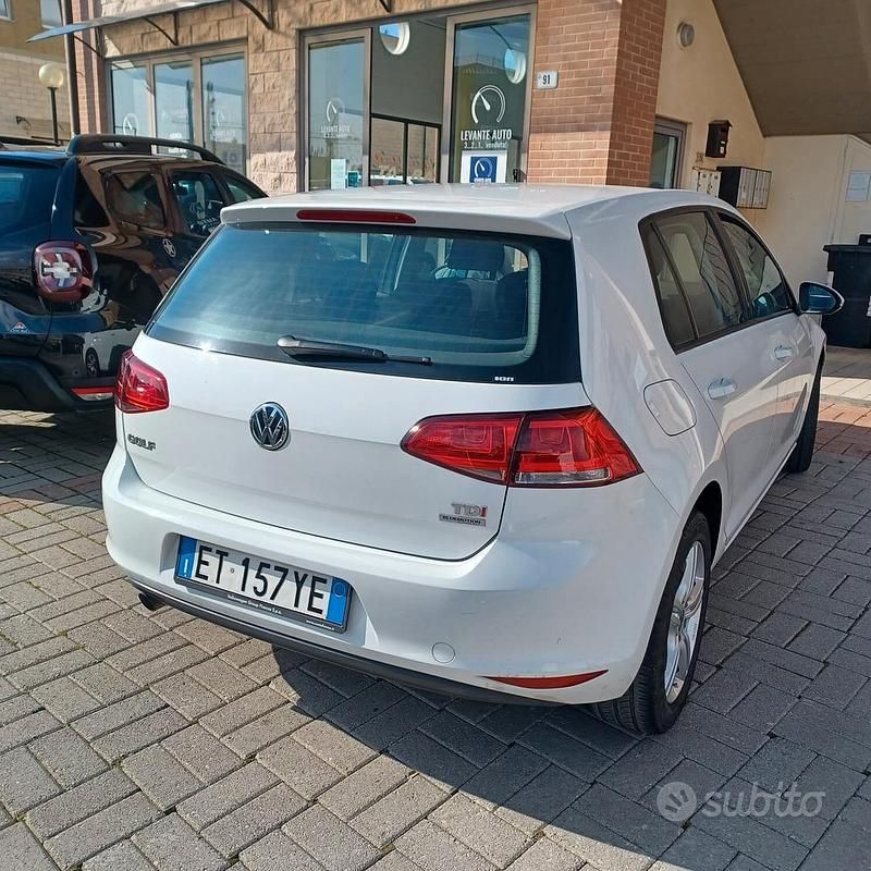 Usata VW Golf VII Comfortline 105 CV (77 kW) 2013 Bianco Berlina