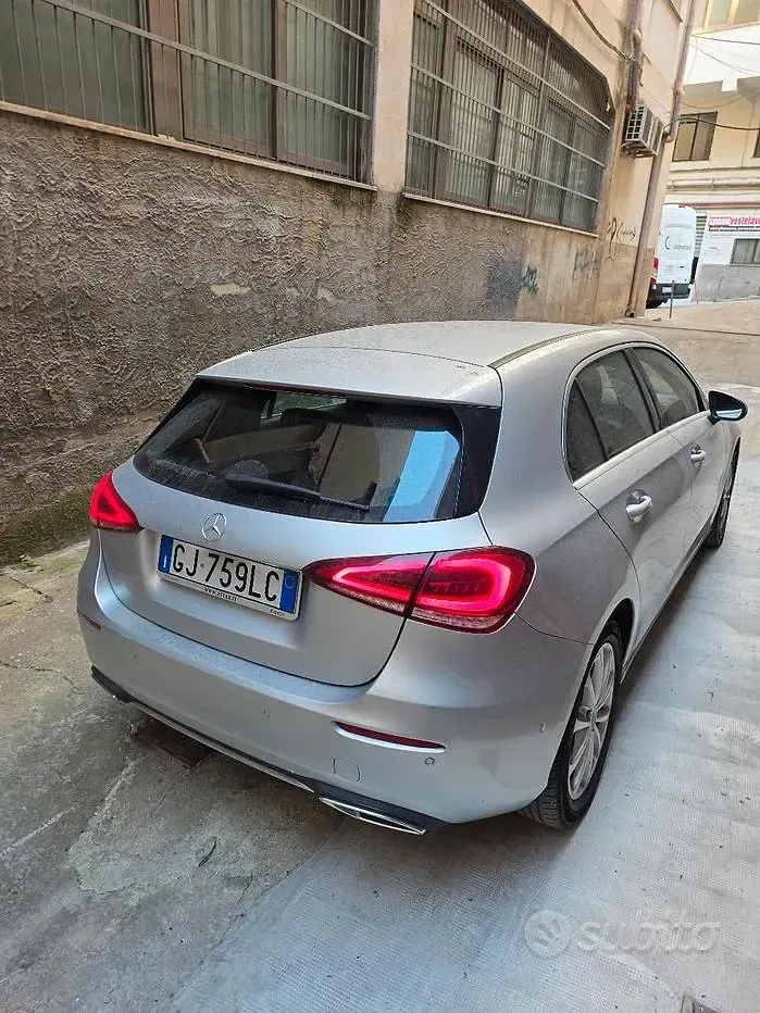 Usata Mercedes A200 150 CV (110 kW) 2022 Grigio Berlina
