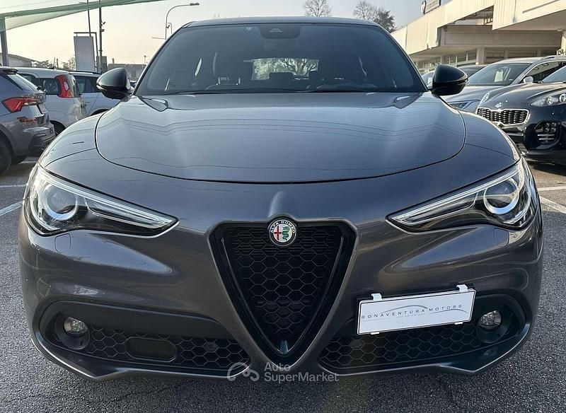 Usata Alfa Romeo Stelvio Business 190 CV (139 kW) 2022 Grigio SUV