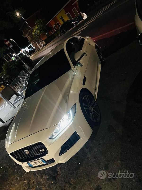 Usata Jaguar XE 2016 Bianco Berlina