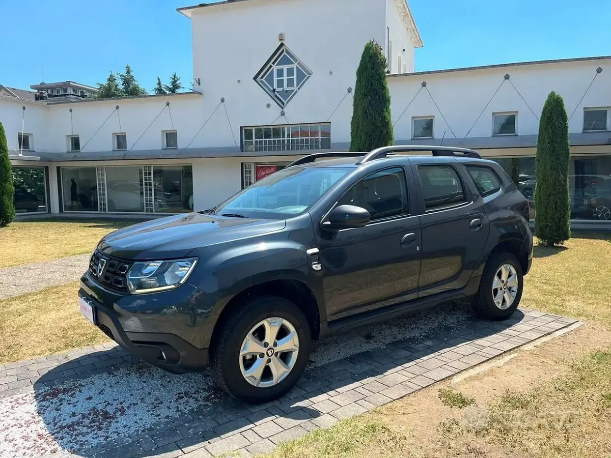 Usata Dacia Duster Comfort 116 CV (85 kW) 2018 Grigio scuro met SUV