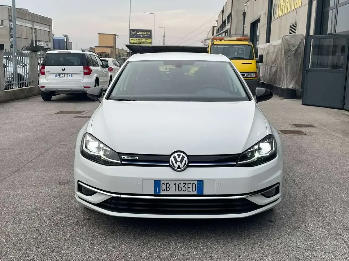 Usata VW Golf VIII Executive 131 CV (96 kW) 2020 Bianco Berlina