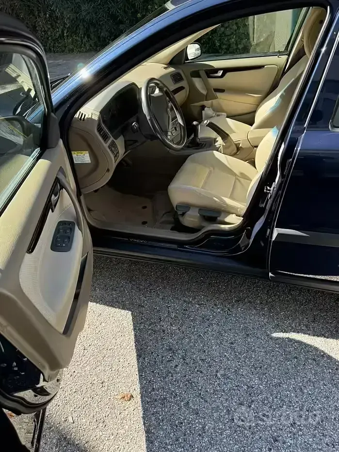 Usata Volvo S60 170 CV (125 kW) 2004 Blu Berlina