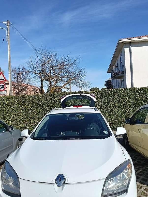 Usata Renault Mégane III 110 CV (80 kW) 2013 Bianco Station wagon