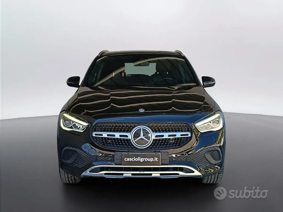Usata Mercedes GLA200 150 CV (110 kW) 2022 Nero notte SUV