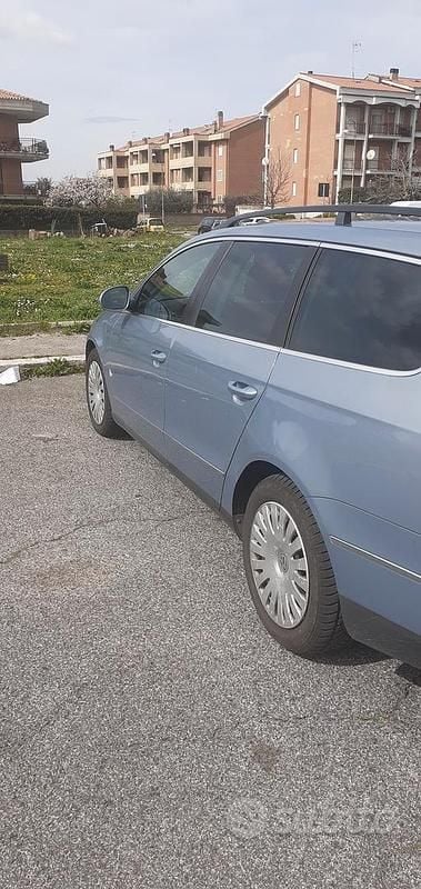Usata VW Passat 150 CV (110 kW) 2009 Grigio Station wagon