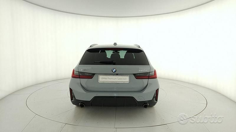 Usata BMW 320e M Sport 190 CV (139 kW) 2025 Grigio Station wagon
