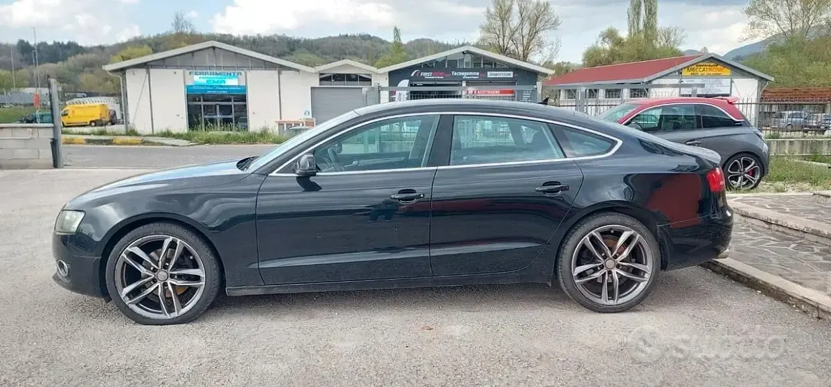 Begagnad Audi A5 Advanced 143 HK (105 kW) 2010 Svart Sportkupé