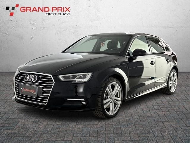 Nero Usata 2020 Audi A3 e-tron Admired Due volumi | 17.800 € - Immagine 1/4