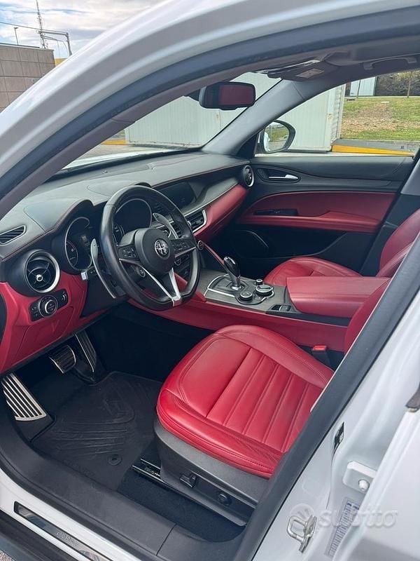 Usata Alfa Romeo Stelvio Lusso 210 CV (154 kW) 2019 Bianco SUV