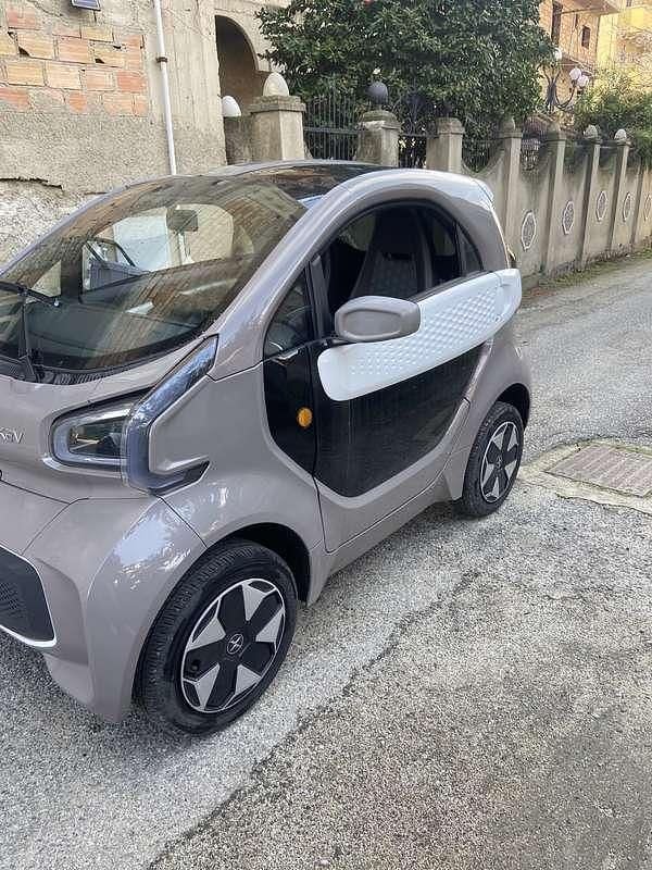 Usata XEV Yoyo 2024 Marrone Utilitaria