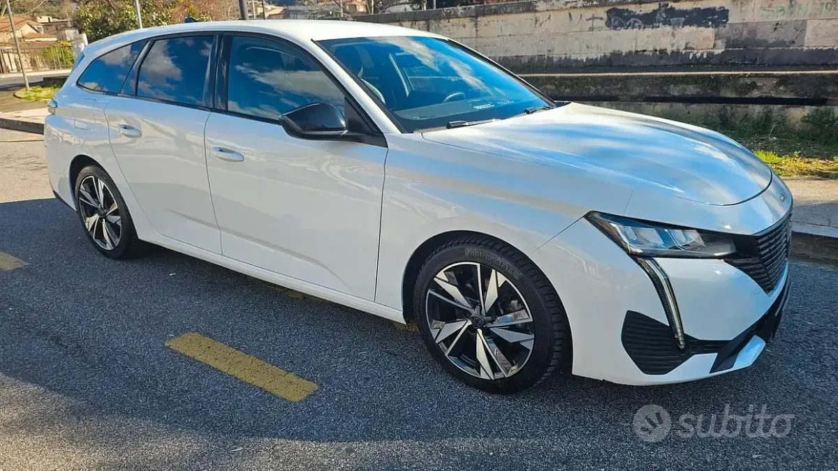 Usata Peugeot 308 131 CV (96 kW) 2022 Bianco Station wagon